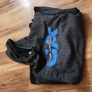 Under urmor hoodie